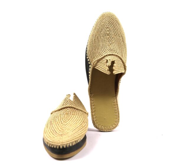 Raffia and leather slippers with tassle in beige,black
