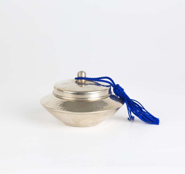 Mailleshort container with candle (S)