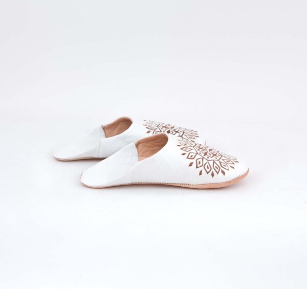Hand embroidered babouche