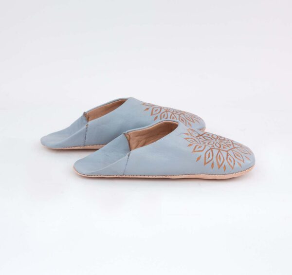 Hand embroidered babouche