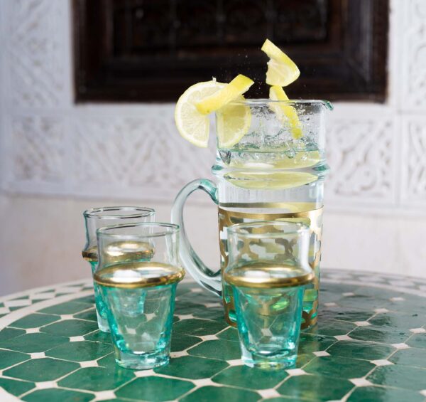 6 glasses of blown glass with a metallic ring