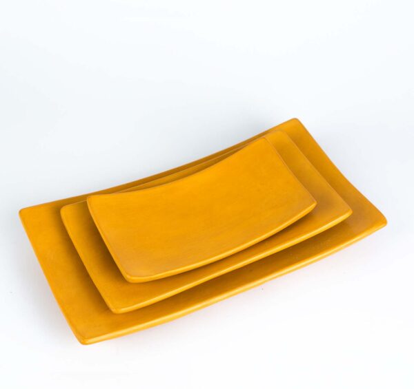 Set of 3 moustard rectangular plates