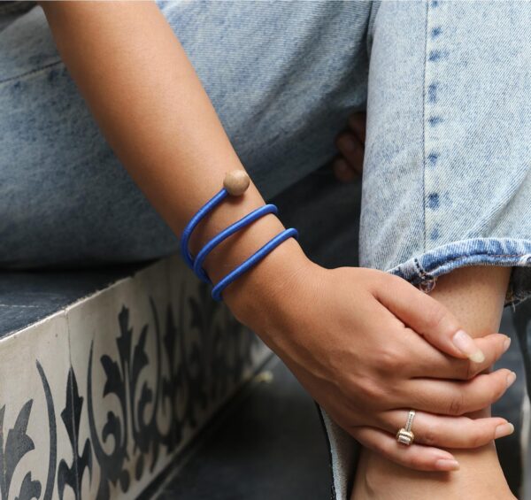 Spring style bracelet in Sabra and wood-Blue-