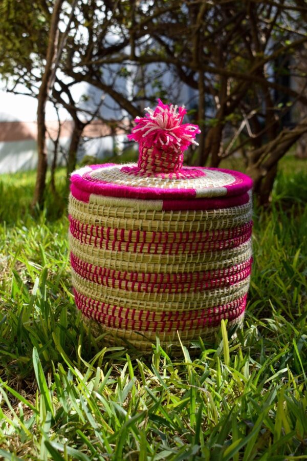 Decorated natural fiber box
