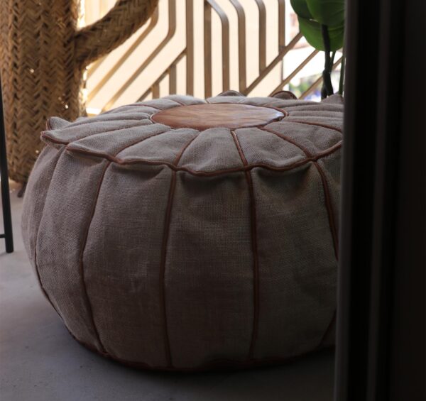pouf en cuir et toile de jute