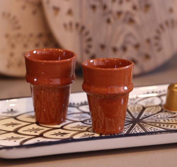 Brown pottery glass S